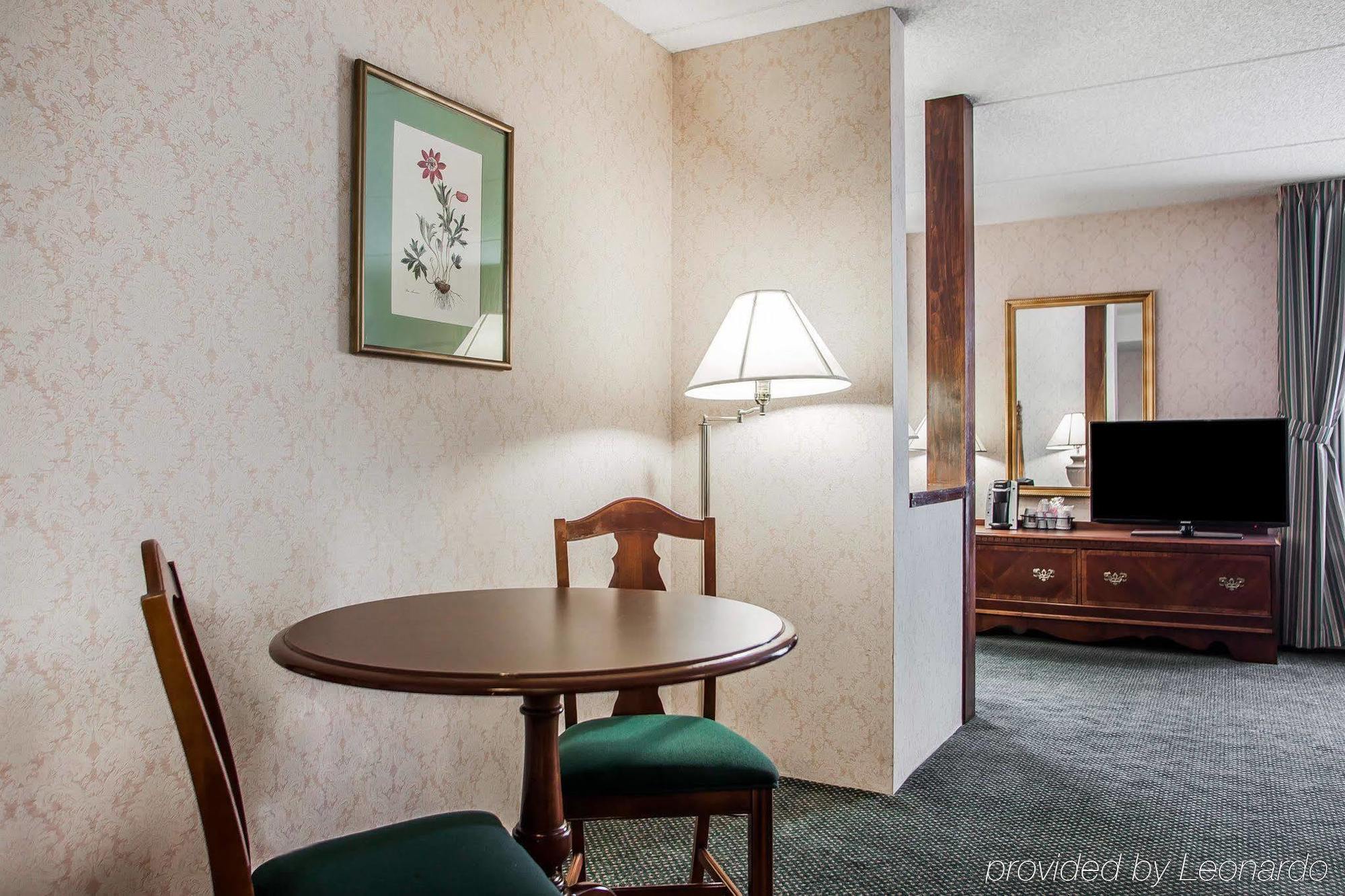 Quality Inn Montgomeryville-Philadelphia Esterno foto